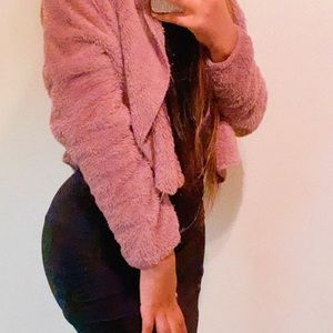 SOLD ❌ Furry mauve cardigan